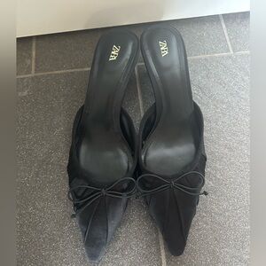 Zara black kitten heels